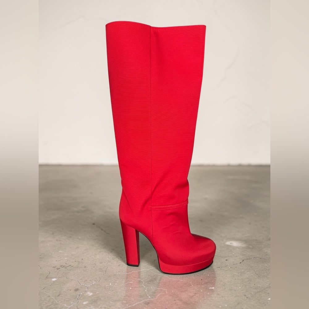 Gucci Red Heel Platform Runway Boots Ribbed Fabric Pull-on Size 36.5 US 6.5